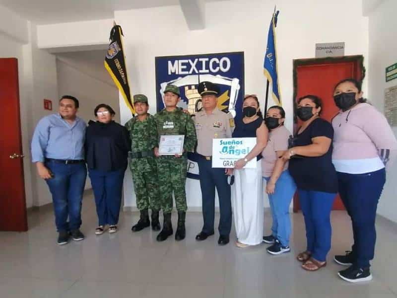 Lucha contra el cáncer ¡Joven yucateco recibe el título "Soldado Honorario"