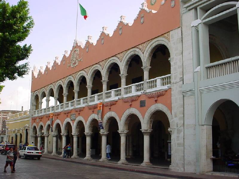 Ayuntamiento de Mérida mantendrá guardias por el _puente_