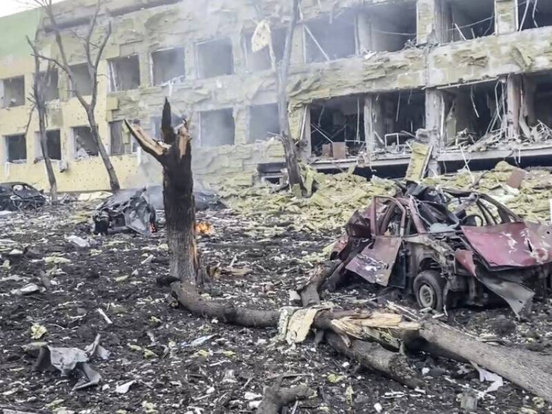 Edificio de maternidad bombardeado en Mariúpol