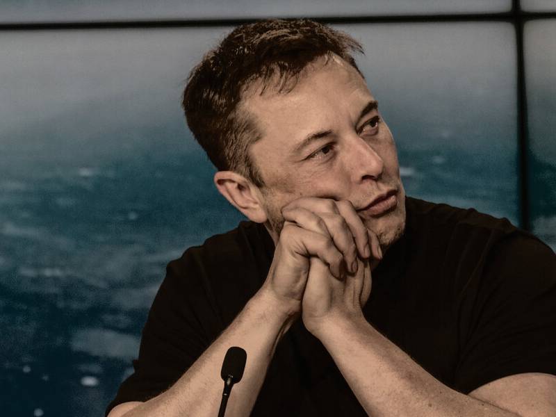 Elon Musk afina