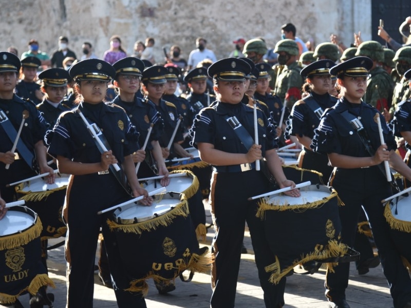Anuncian ganadores del desfile cívico militar en Mérida 