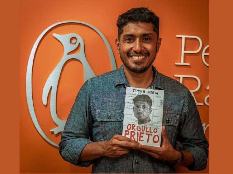 Tenoch Huerta presentará su libro Orgullo Prieto