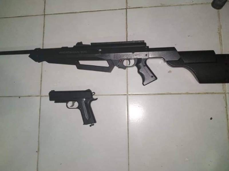 Amenazan a vecino con armas falsas en Kanasín