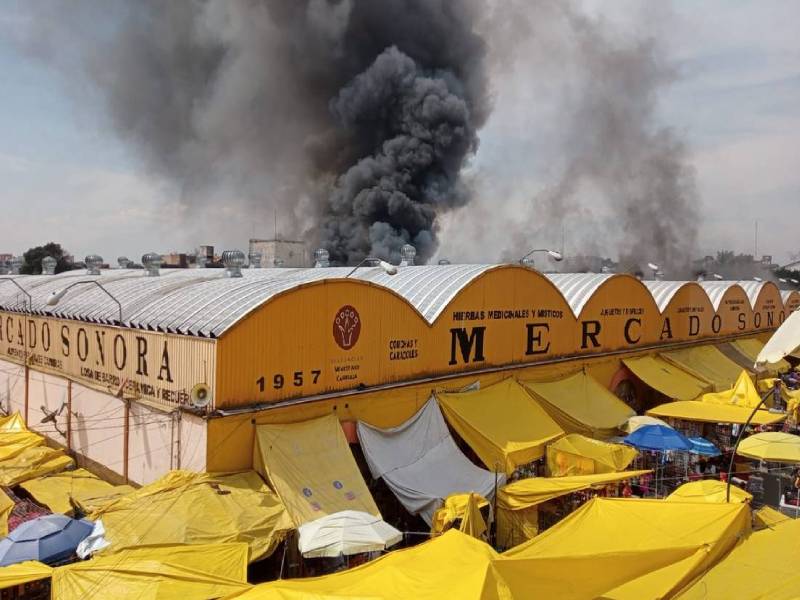 Video: Mercado Sonora arde en llamas