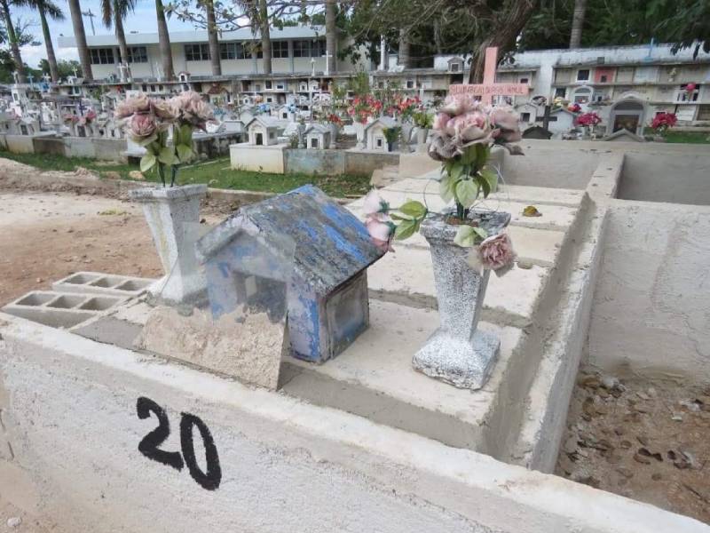 Exhuman restos de una niña sin permiso en Tizimín