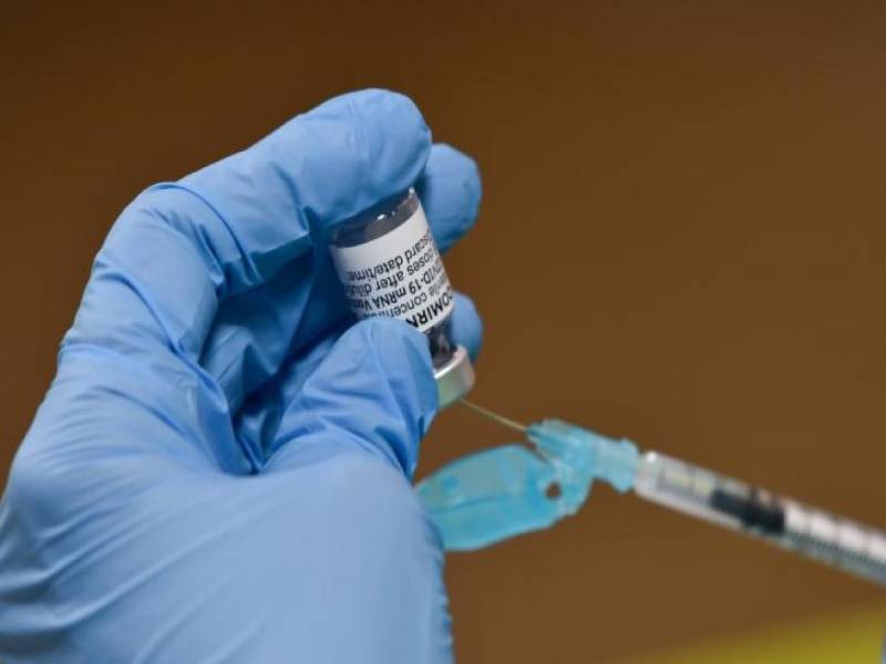 Llegan más de 50 mil vacunas Pfizer para jóvenes de 15 a 17 años