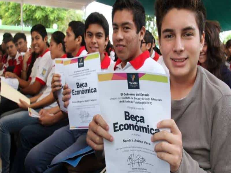 Anuncian fecha límite para solicitar una beca educativa en Yucatán