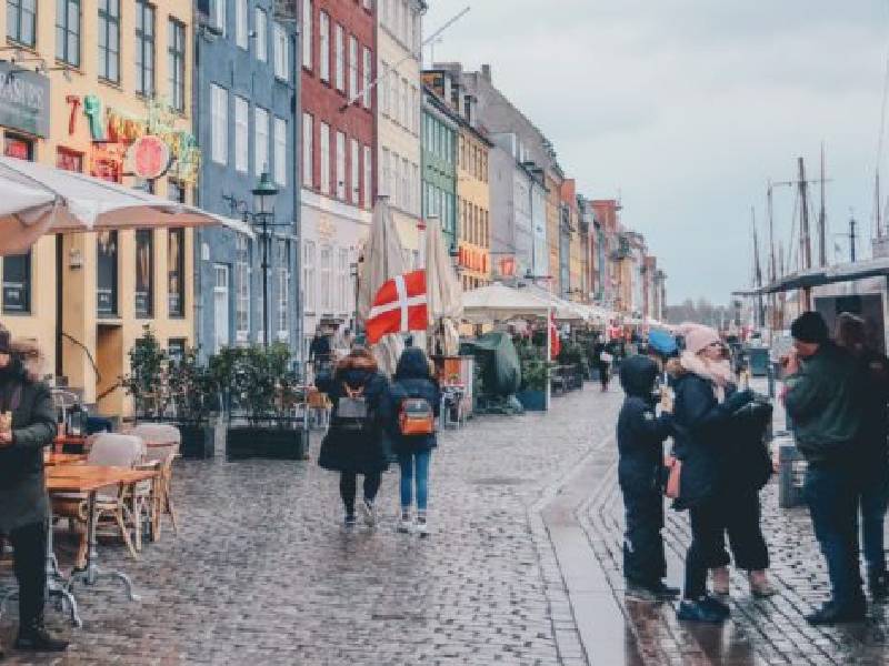 Dinamarca requerirá prueba de covid negativa para ingresar a su territorio
