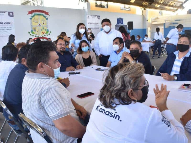 Mesas de trabajo para la agenda 2040 en Kanasín