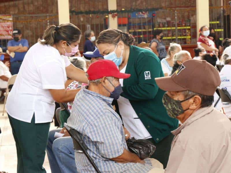 3ª dosis de vacuna para adultos mayores de 24 municipios de Yucatán