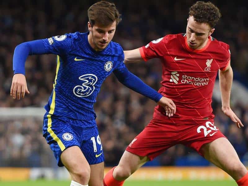 Chelsea empata 2-2 contra Liverpool