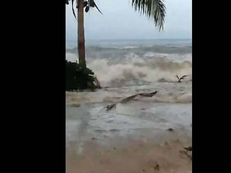 Ecuador emite advertencia de tsunami en su costa
