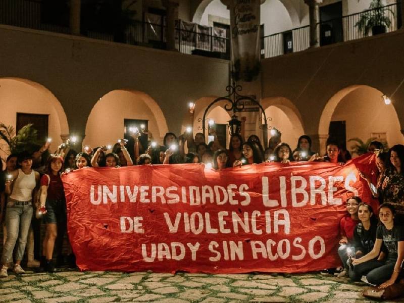 Sujeto es detenido en Cancún por ofrecer drogas en redes sociales