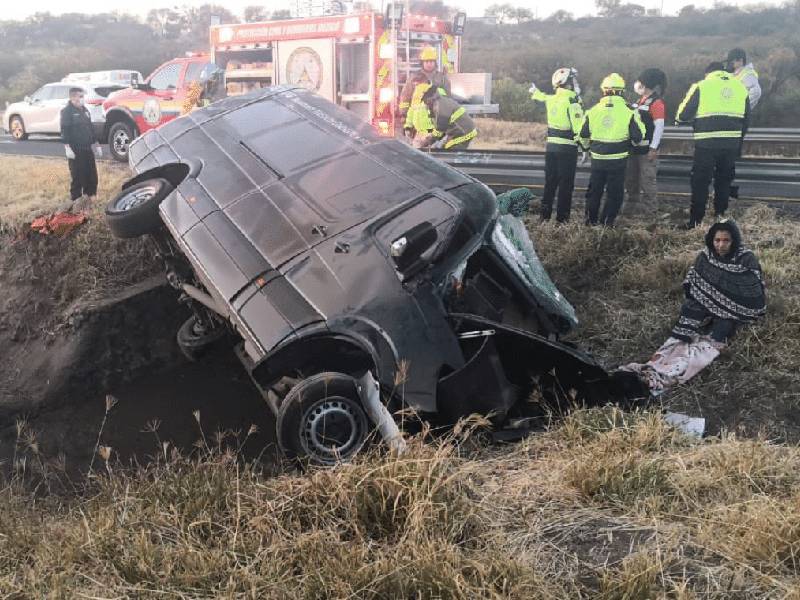 Volcadura en autopista de Lagos de Moreno deja 12 muertos y 11 heridos