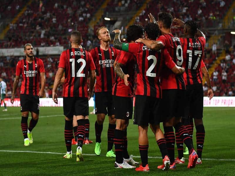 Milan vence a Venezia en la Serie A