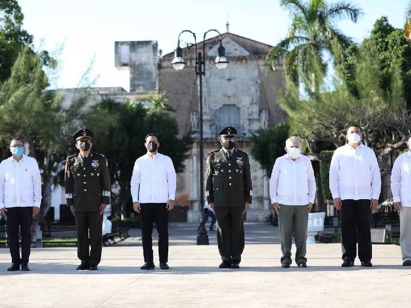 Pide Mauricio Vila trabajar en unidad