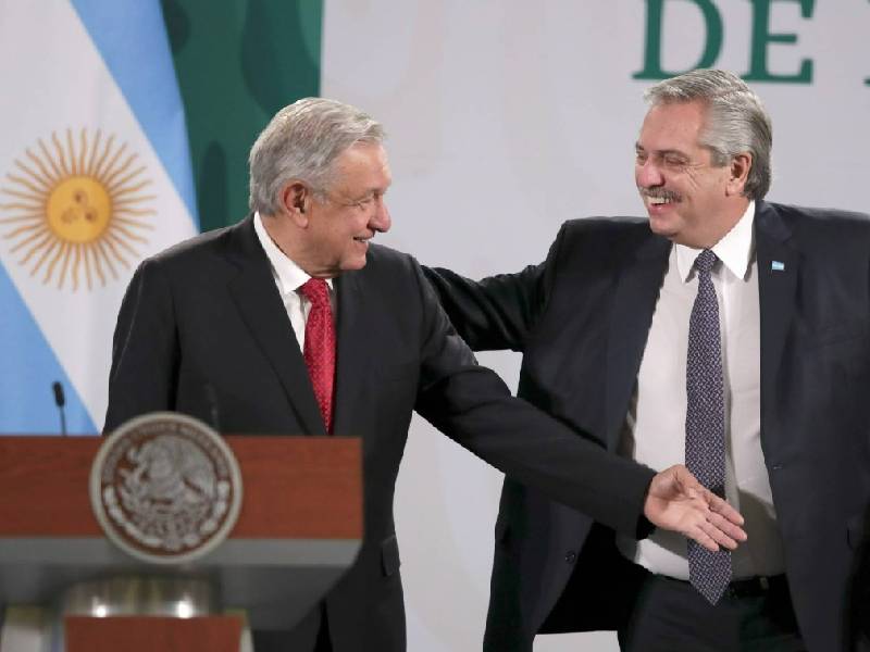 Exhorta presidente de Argentina a AMLO combatir rezago “indignante” en América