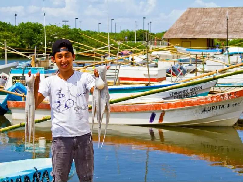 Conapesca y jóvenes pactan alianza en Yucatán