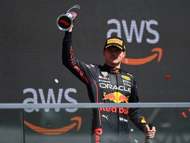 Max Verstappen conquista el GP de Canadá; Checo abandona carrera
