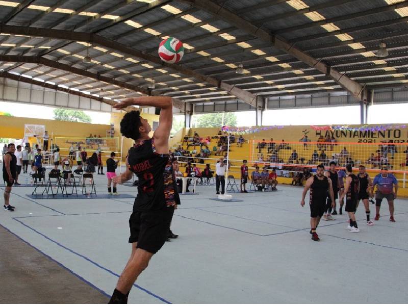 Culmina primera Copa LGBT+ de voleibol en UMÁN