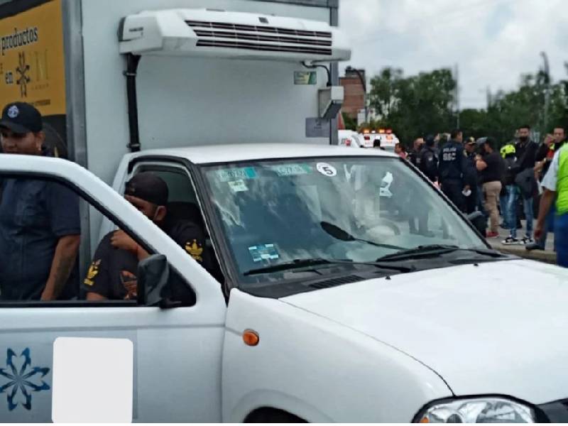 Conductor de camioneta atropella a varias personas en Paseo de la Reforma