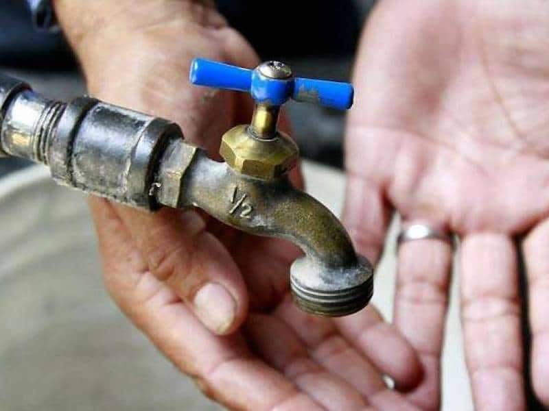 Persiste escasez de agua (1)