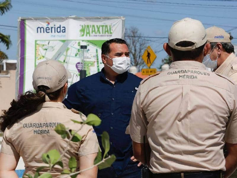 Renán Barrera trabaja con sector académico para difundir el patrimonio cultural