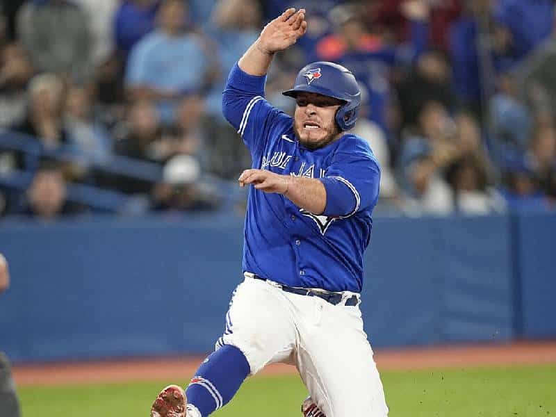 Alejandro Kirk, primer cátcher mexicano en iniciar el All-Star Game