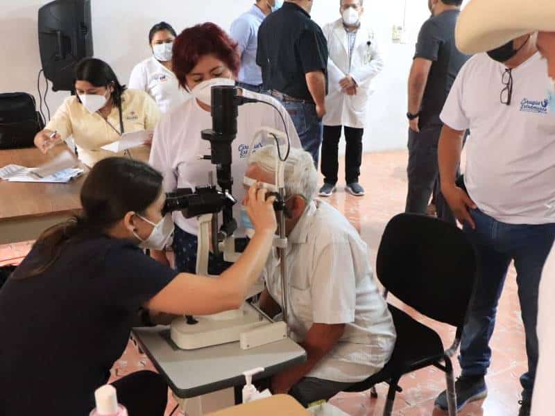 120 personas recuperarán la vista con las cirugías Extramuros de Cataratas en Tizimín.