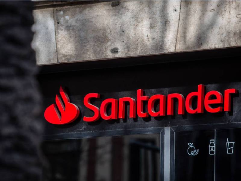 Santander no continuará proceso para comprar Banamex