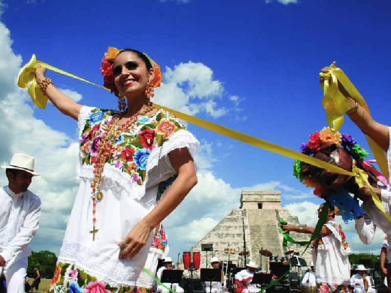 ¿Conoces cuáles son los bailes típicos de Mérida_ Aquí te lo decimos