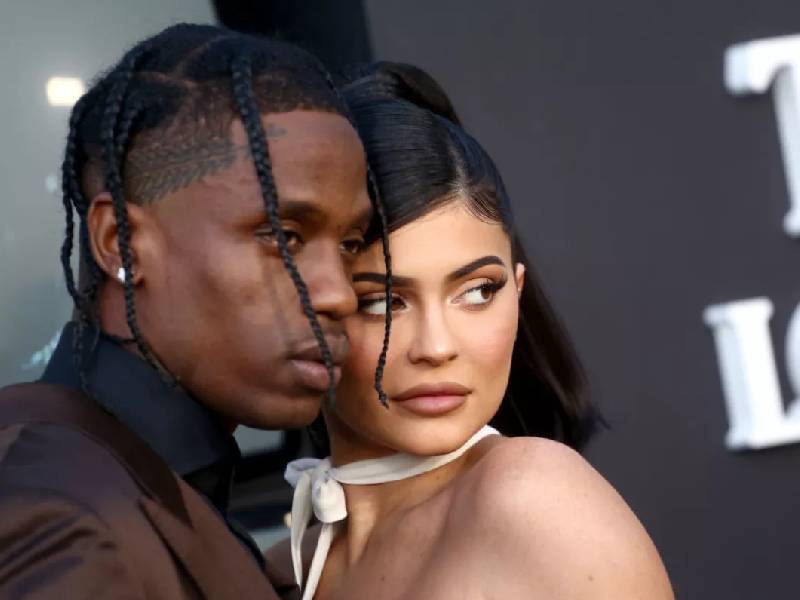 Kylie Jenner apoya a Travis Scott