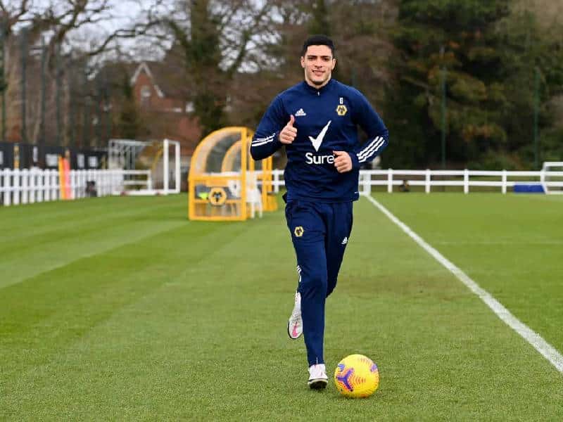 Raúl Jiménez regresa a la cancha de entrenamiento con el Wolverhampton