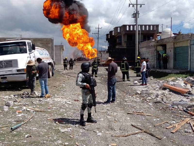 Video. Explota presunta toma clandestina en Amozoc, Puebla