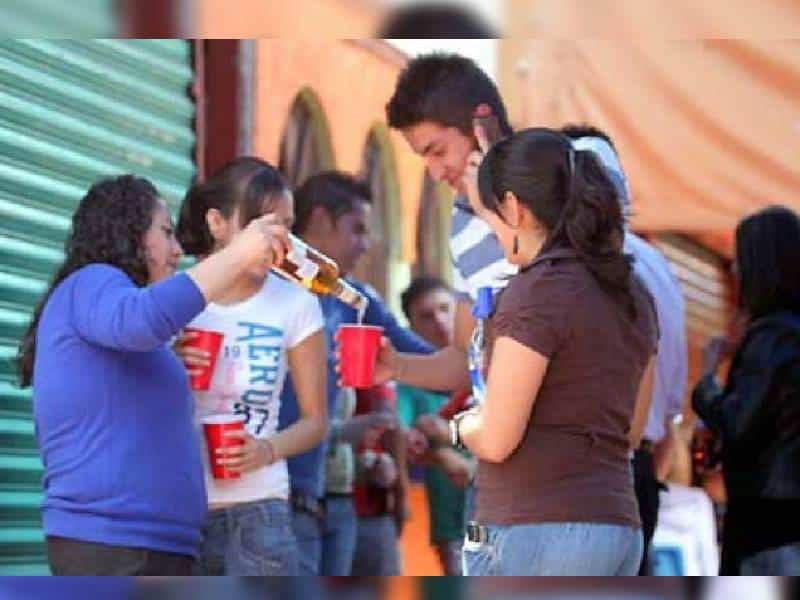 Aumenta el alcoholismo en mujeres yucatecas 
