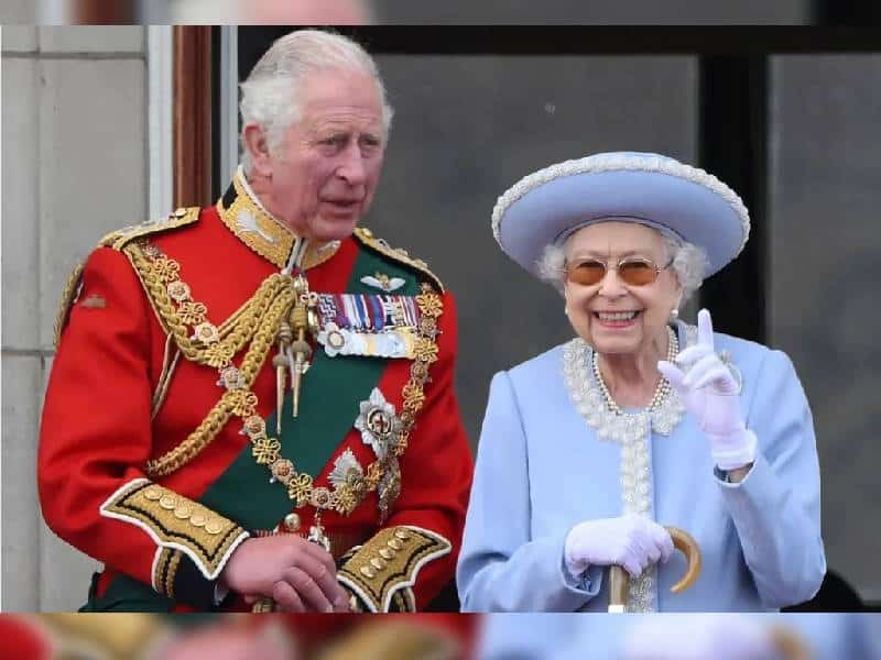 Carlos de Gales, rey de Inglaterra tras la muerte de Isabel II