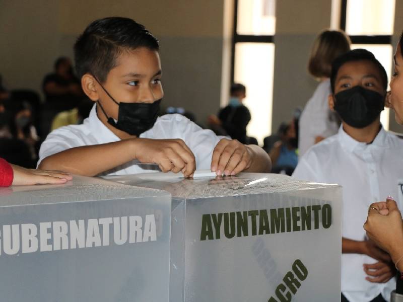 Ejercicios de elecciones estudiantiles, fortalecen valores democráticos