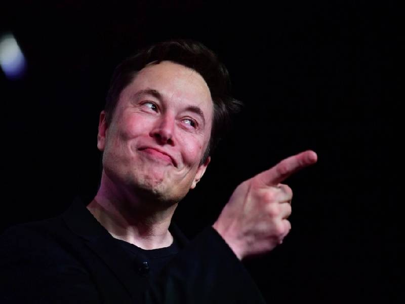 Aquí mando yo: Musk disuelve el directorio de red comprada