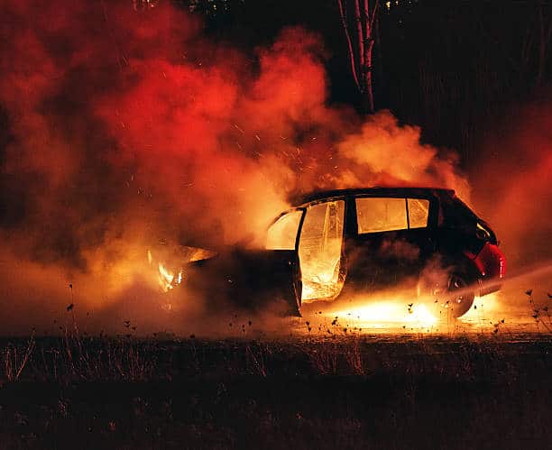 Lesiones, carros incendiados, saldo del uso de pirotecnia en Yucatán