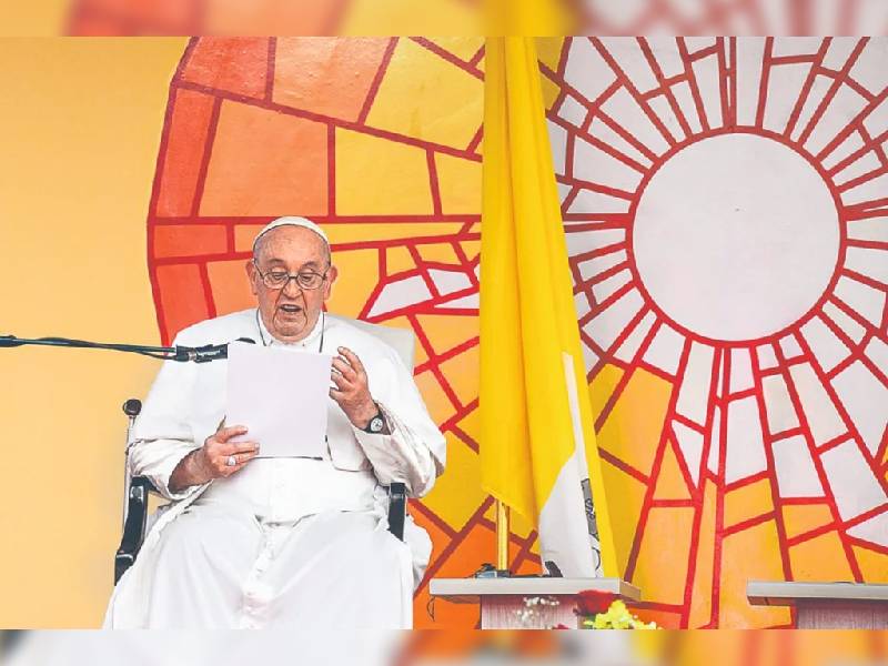 Papa Francisco critica el ‘colonialismo’ en África