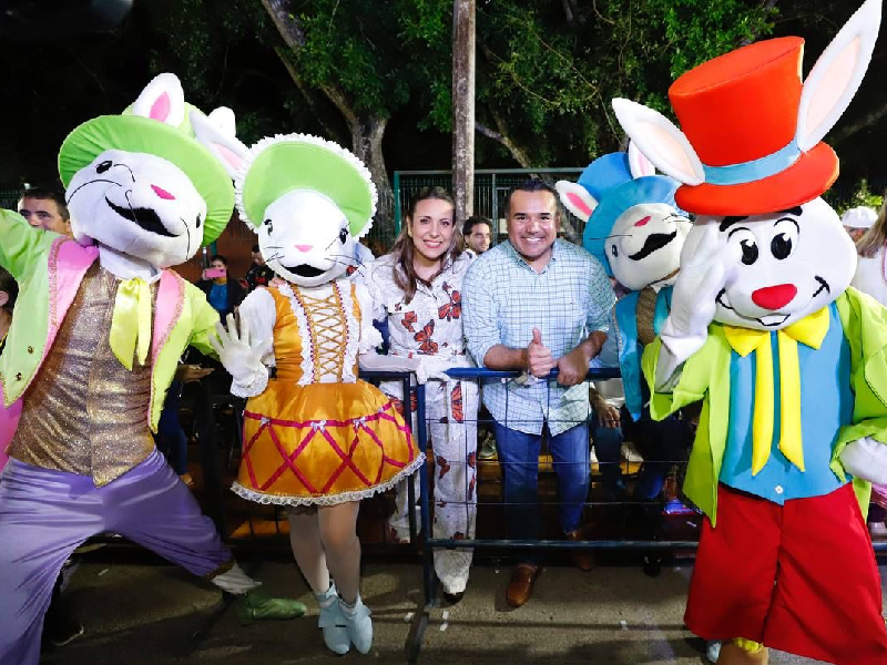 Renán Barrera da inicio a los festejos carnavalescos en Ciudad Carnaval