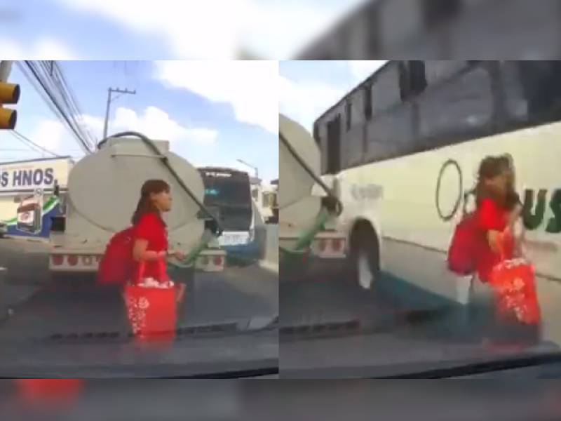 Video. ¡De milagro! Mujer se salva de ser atropellada por camión