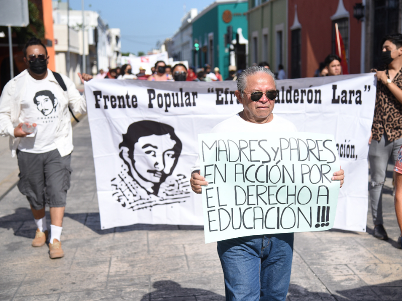 Agrupaciones marchan en Mérida este Día del Trabajo