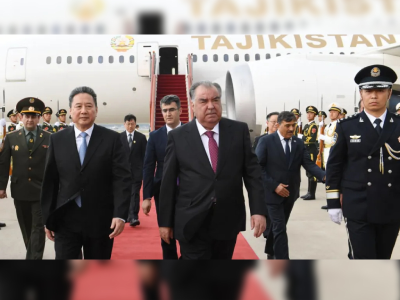 Estrena Tayikistán el avión presidencial
