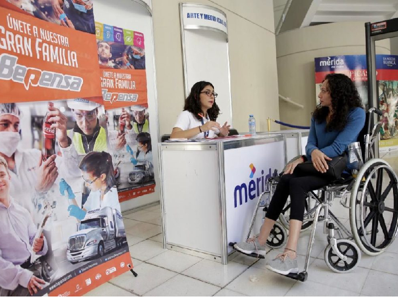 Empresas ofrecen empleo a personas con alguna discapacidad