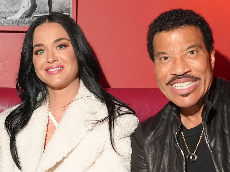 Katy Perry, Lionel Richie y Take That cantan en honor del Rey Carlos III