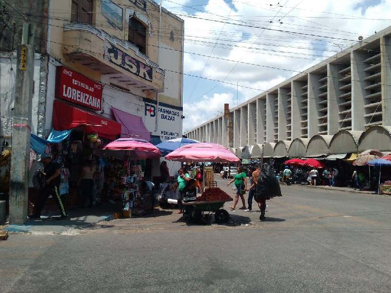 Calor afecta ventas del mercado Lucas de Gálvez 
