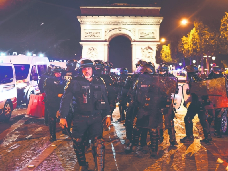 Ataque contra casa de alcalde marca los disturbios en Francia