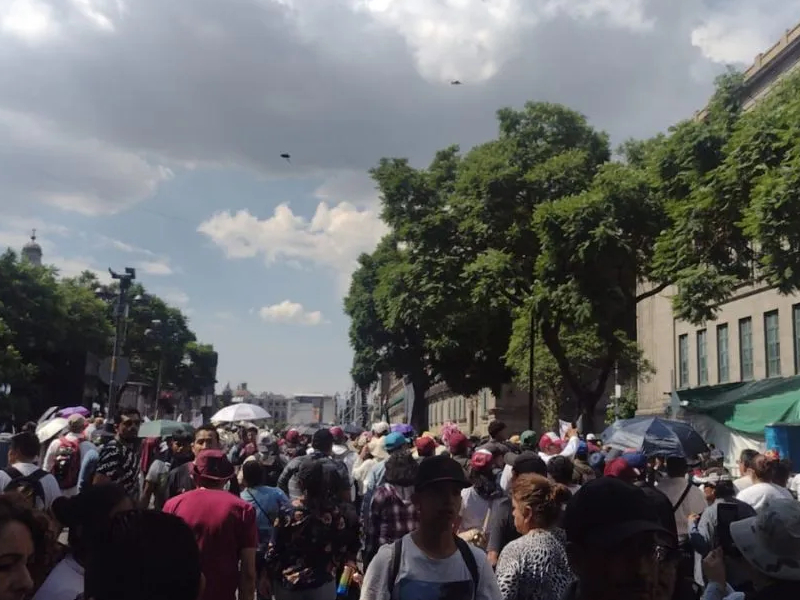 Esperan morenistas en el zócalo mensaje de AMLO