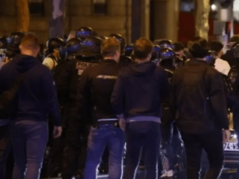Más de 320 detenidos en disturbios en Francia Ministerio Interior
